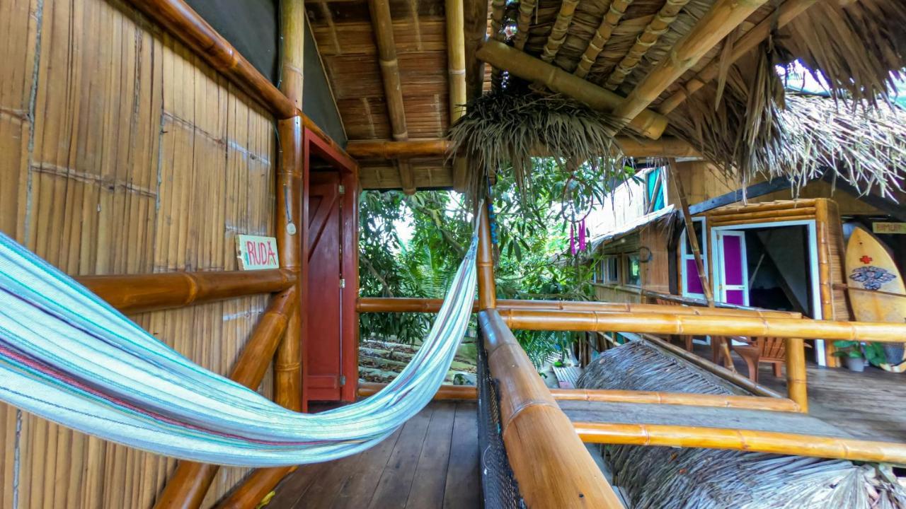 Raices Mompiche Hotel Exterior foto